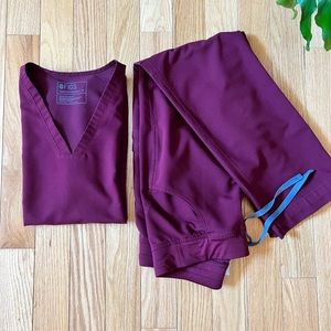 Figs scrubs medium burgundy